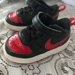 Nike Kids Black and Red Sneakers